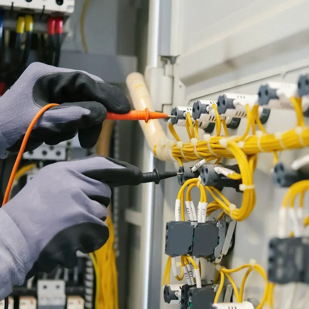 ceiling fan installers in Kansas City working safely